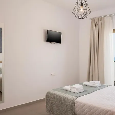 Indigo Blue Seaside Deluxe Apartment Kissamos